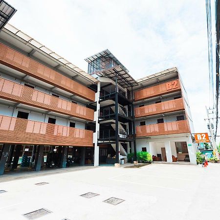 B2 Santitham Hotel Чіангмай Екстер'єр фото